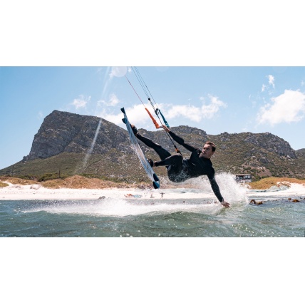 Flysurfer Flow progression freeride kiteboard Riding