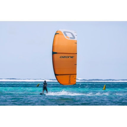 Ozone Zephyr V8 UltraX- Light Wind Kitesurfing Kite - 17m