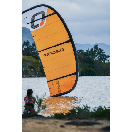 Ozone Zephyr V8 UltraX- Light Wind Kitesurfing Kite - 17m